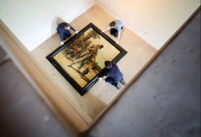 Art Handlers